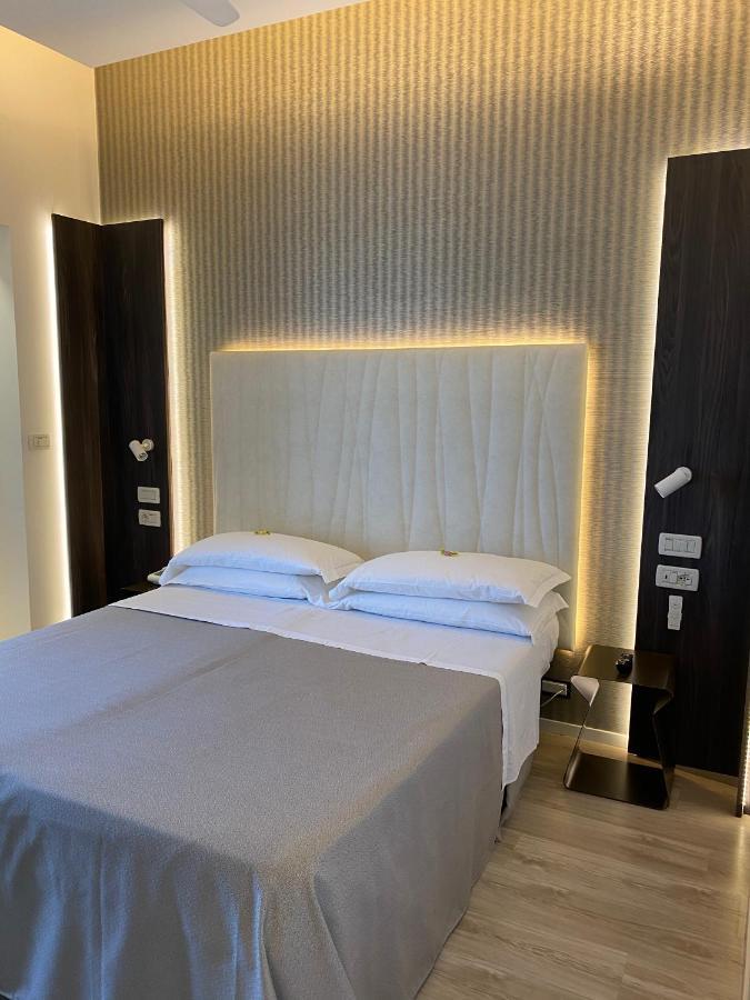 Hotel Gardenia Ріміні Екстер'єр фото