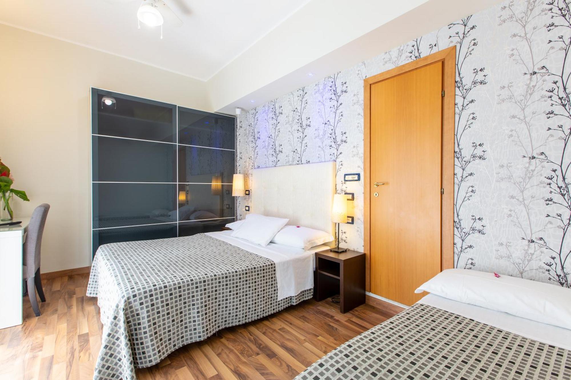 Hotel Gardenia Ріміні Екстер'єр фото