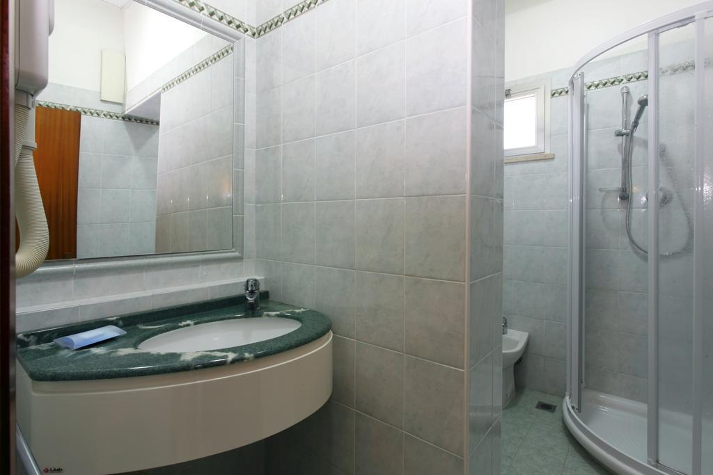 Hotel Gardenia Ріміні Екстер'єр фото