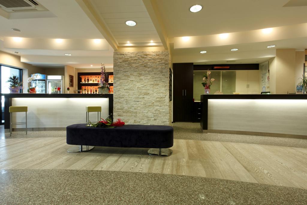 Hotel Gardenia Ріміні Екстер'єр фото
