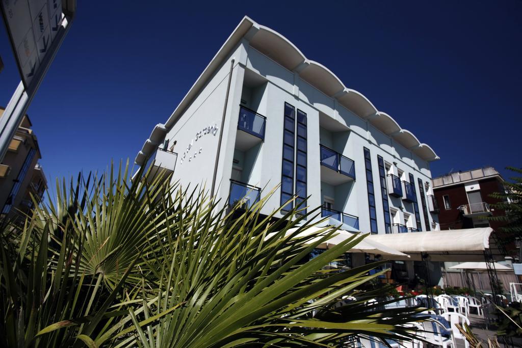 Hotel Gardenia Ріміні Екстер'єр фото