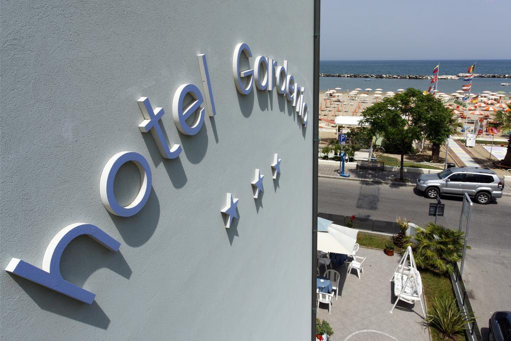 Hotel Gardenia Ріміні Екстер'єр фото