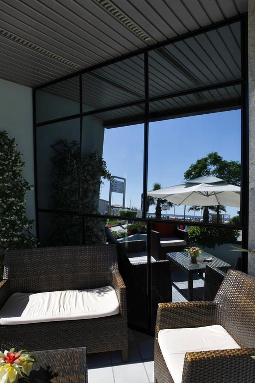 Hotel Gardenia Ріміні Екстер'єр фото